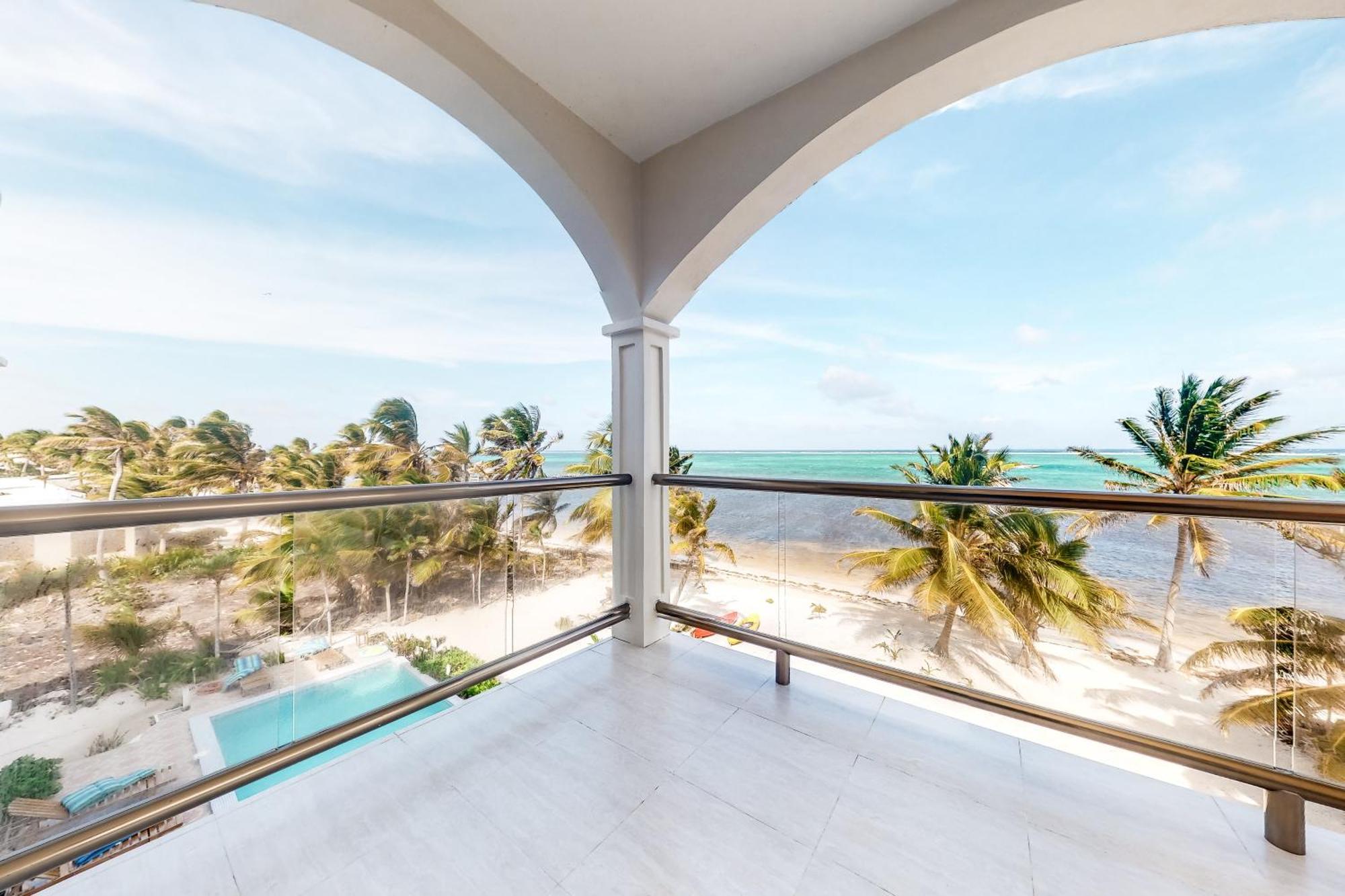 Blue Water Beach Villas San Pedro  Pokój zdjęcie