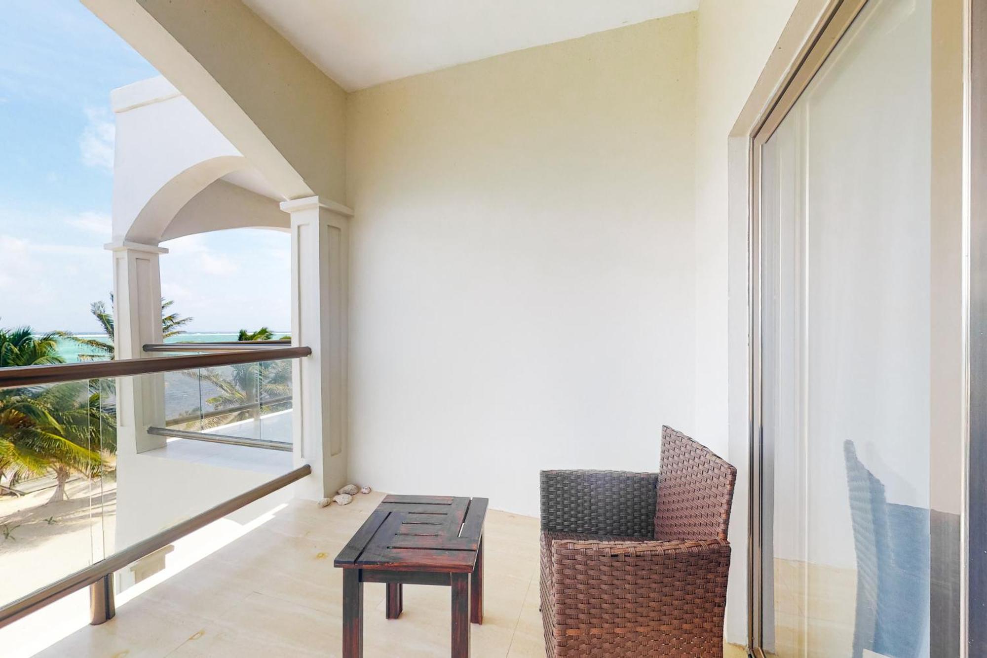 Blue Water Beach Villas San Pedro  Pokój zdjęcie