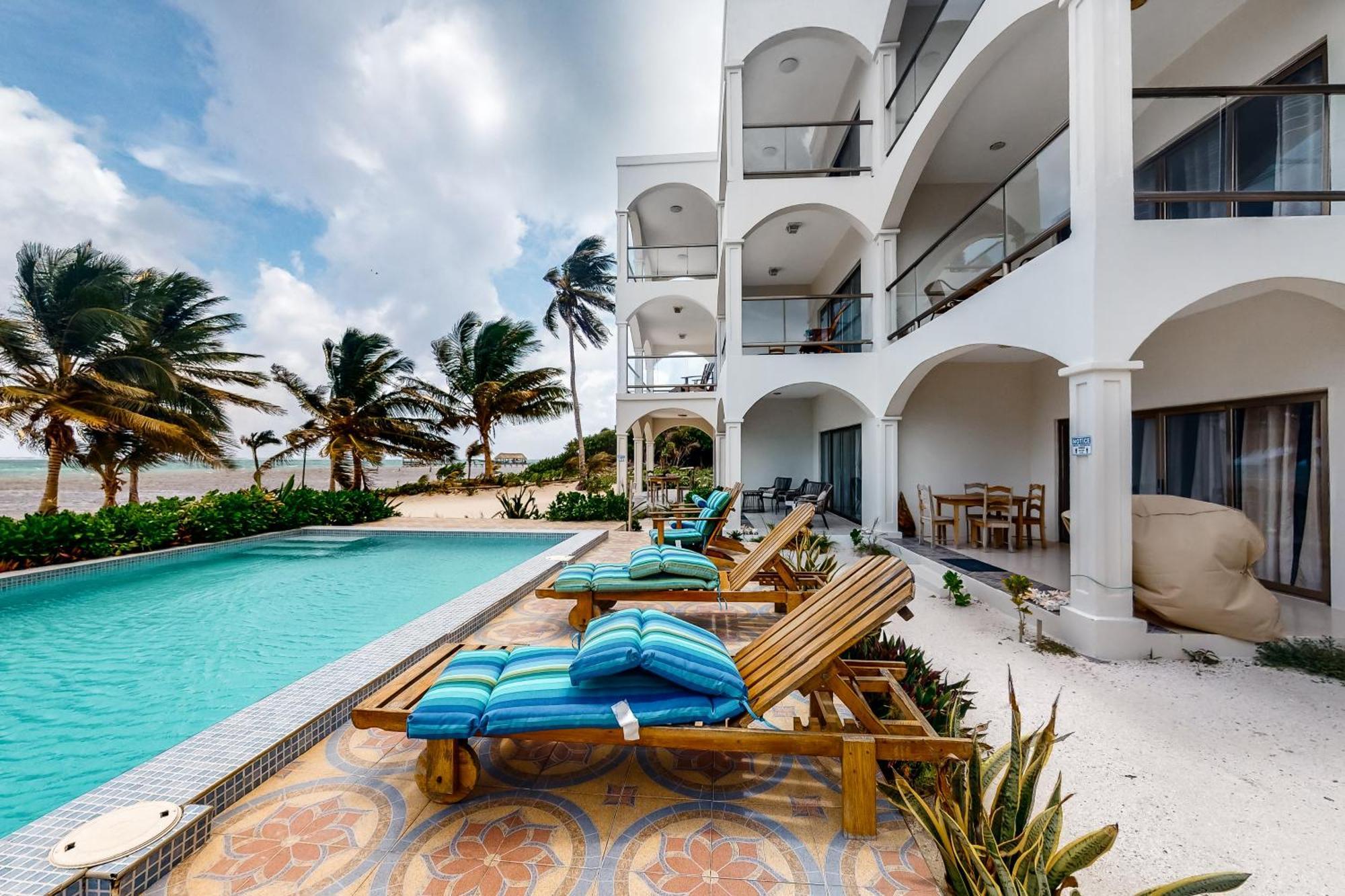 Blue Water Beach Villas San Pedro  Pokój zdjęcie