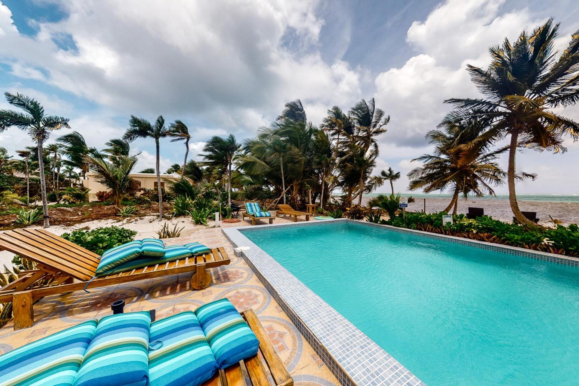 Blue Water Beach Villas San Pedro  Pokój zdjęcie