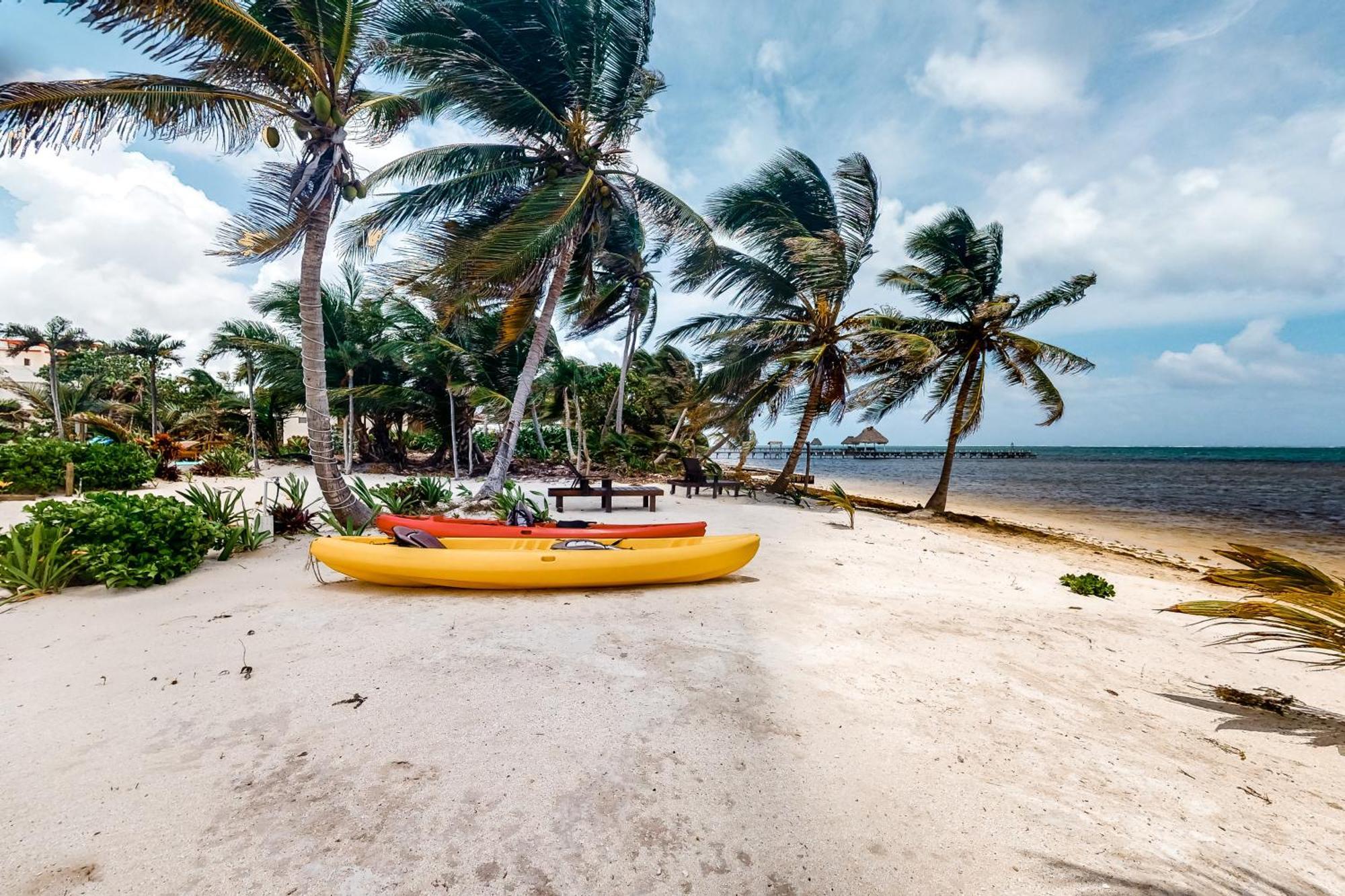 Blue Water Beach Villas San Pedro  Pokój zdjęcie