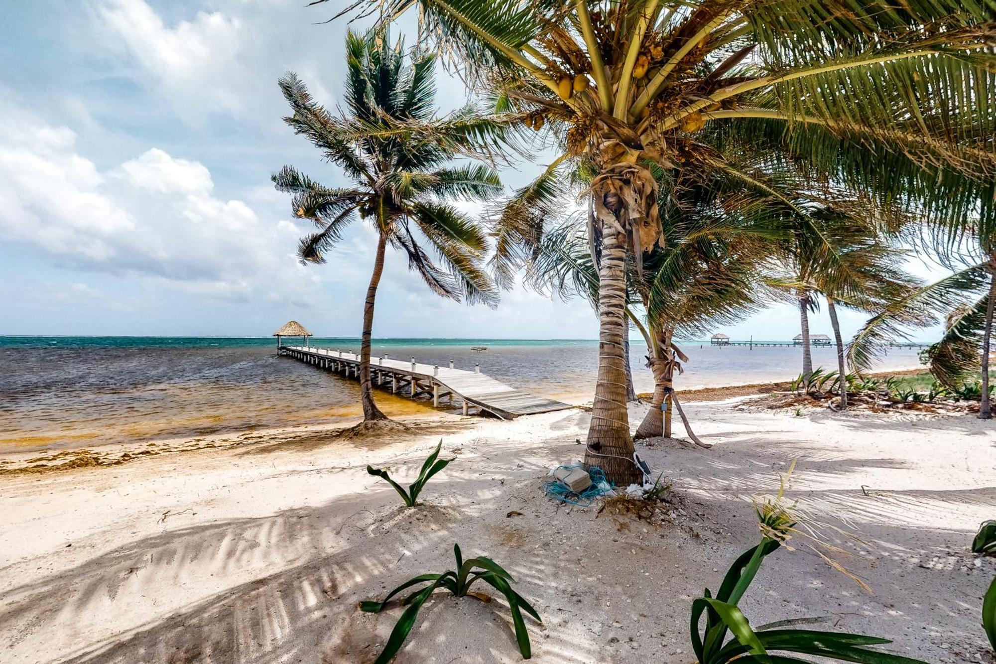 Blue Water Beach Villas San Pedro  Pokój zdjęcie